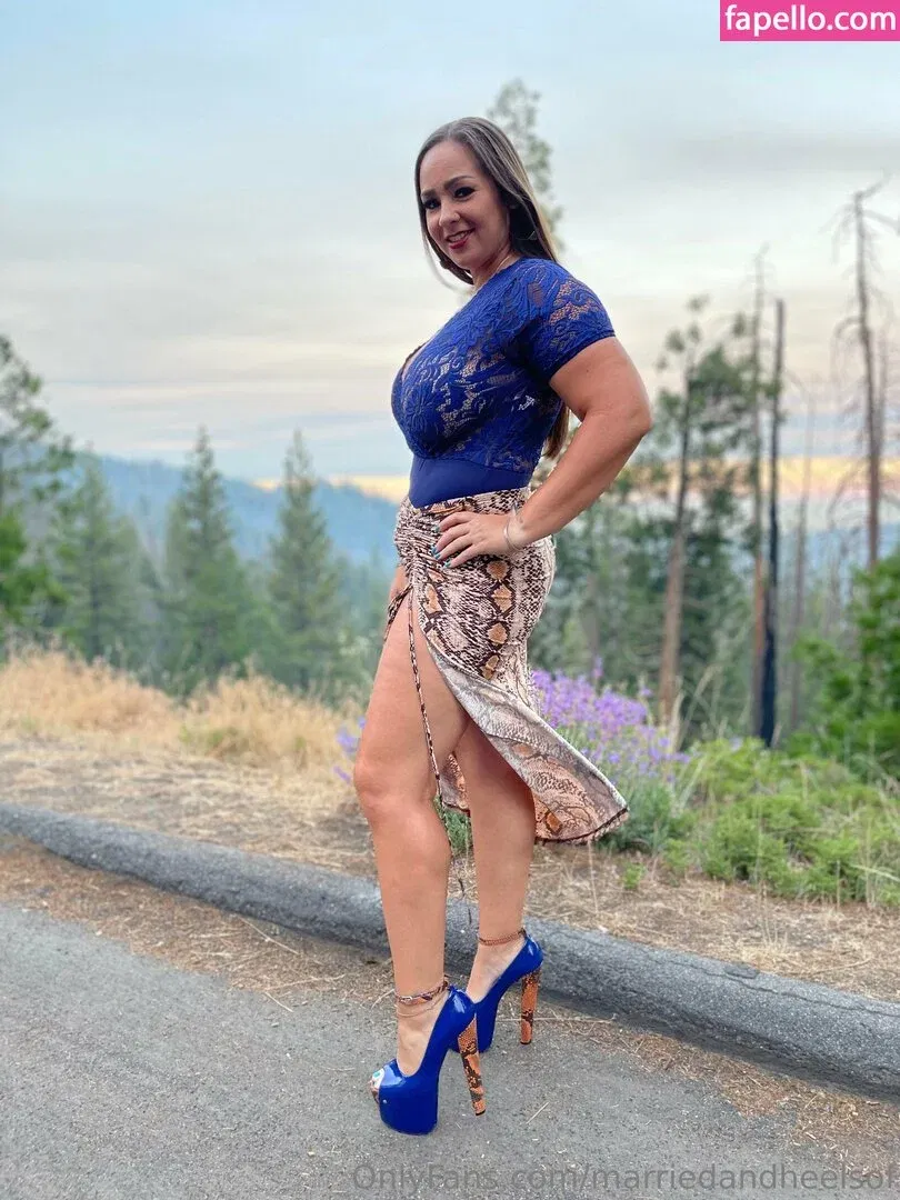 marriedandheelsof Onlyfans Photo Gallery 