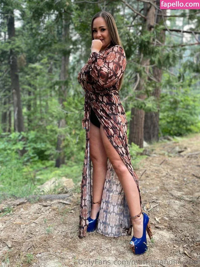 marriedandheelsof Onlyfans Photo Gallery 