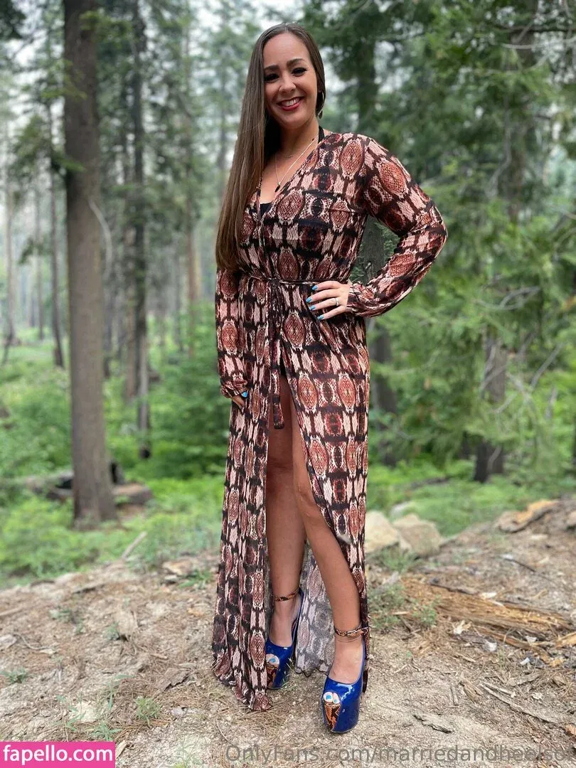 marriedandheelsof Onlyfans Photo Gallery 