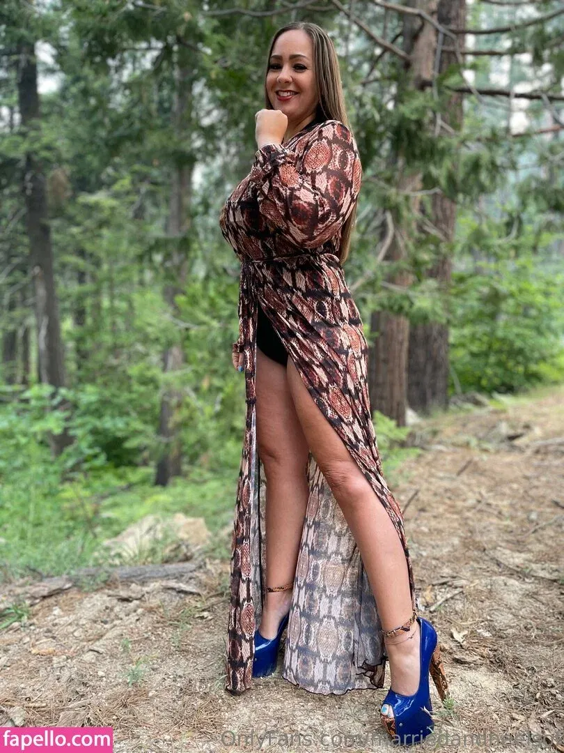 marriedandheelsof Onlyfans Photo Gallery 