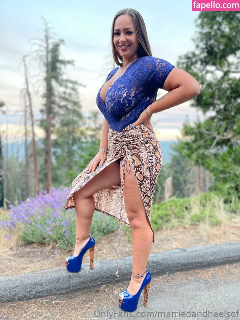 marriedandheelsof Onlyfans Photo Gallery 