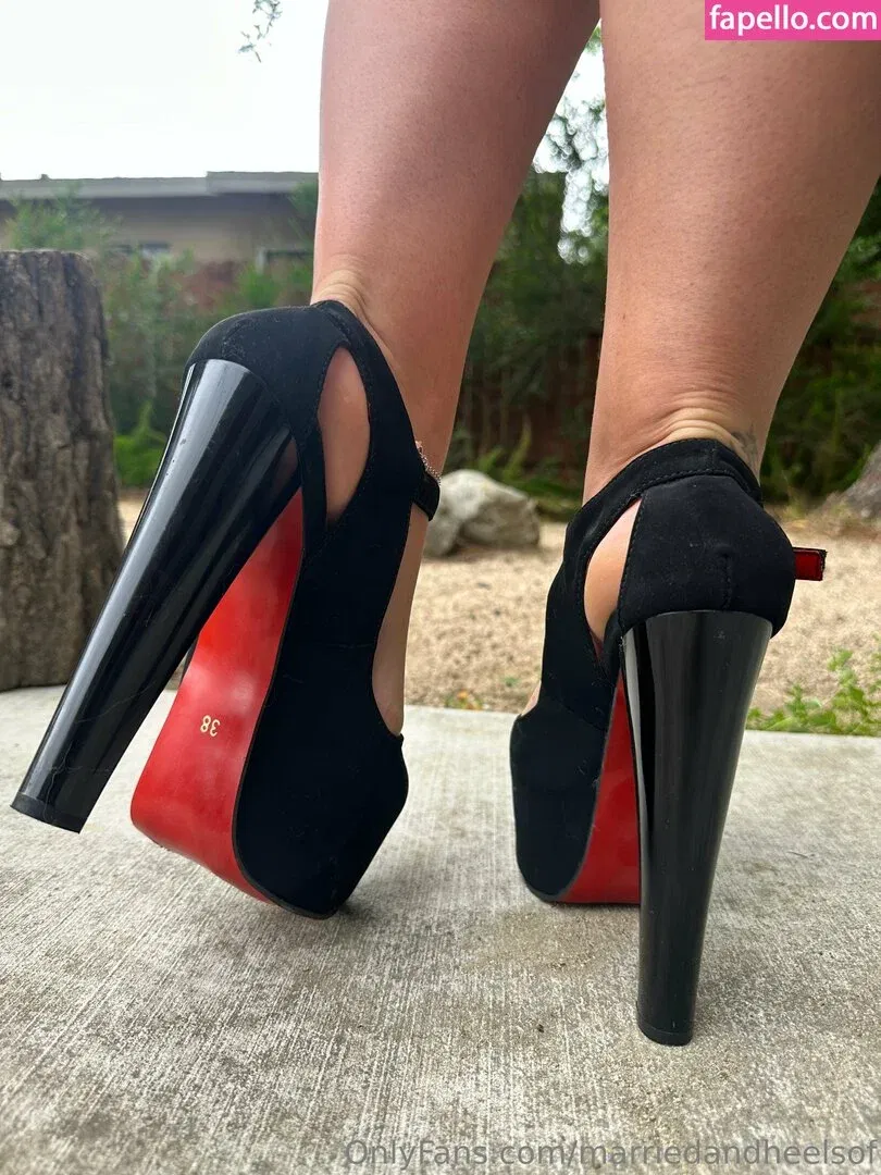 marriedandheelsof Onlyfans Photo Gallery 