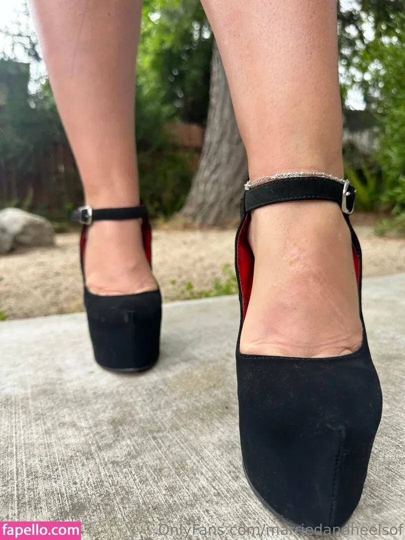 marriedandheelsof Onlyfans Photo Gallery 