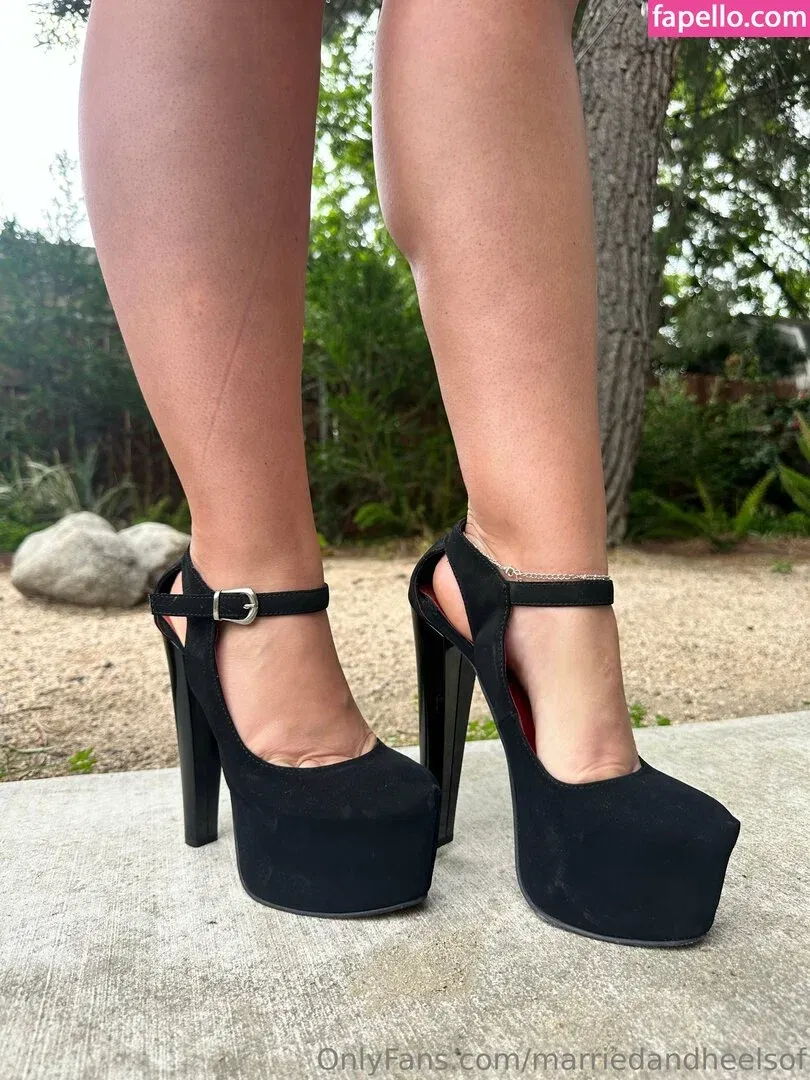marriedandheelsof Onlyfans Photo Gallery 