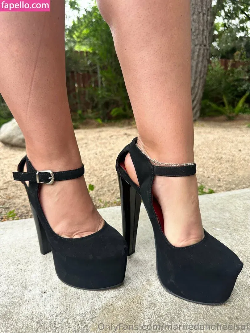 marriedandheelsof Onlyfans Photo Gallery 