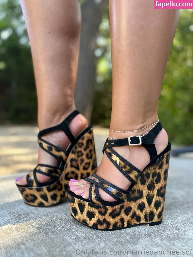 marriedandheelsof Onlyfans Photo Gallery 