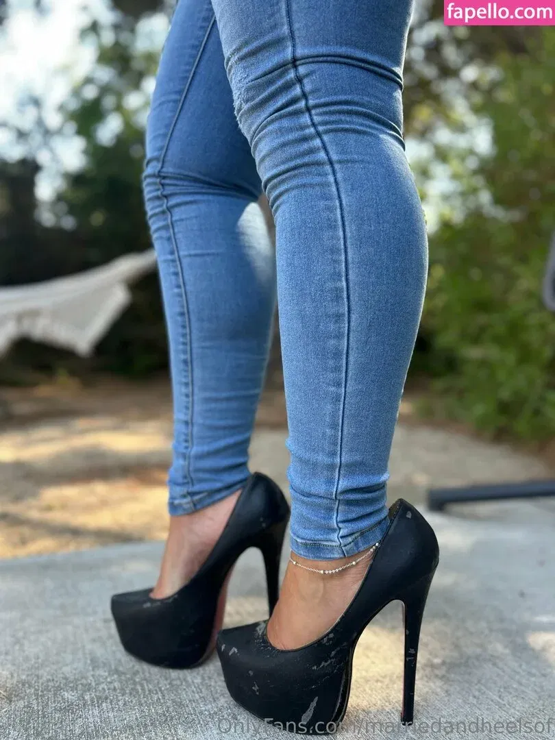 marriedandheelsof Onlyfans Photo Gallery 