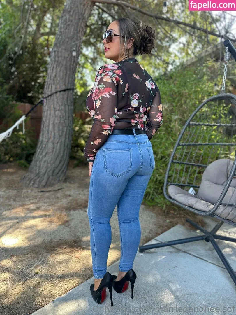 marriedandheelsof Onlyfans Photo Gallery 