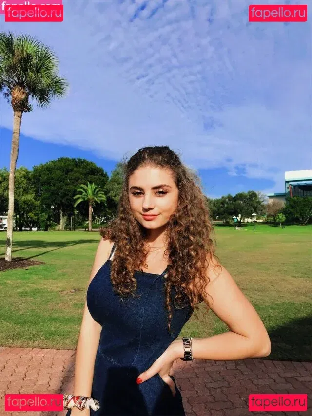 Katelin Milani Onlyfans Photo Gallery 