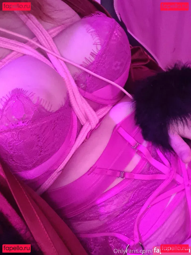 vixxenvalkyrie Onlyfans Photo Gallery 