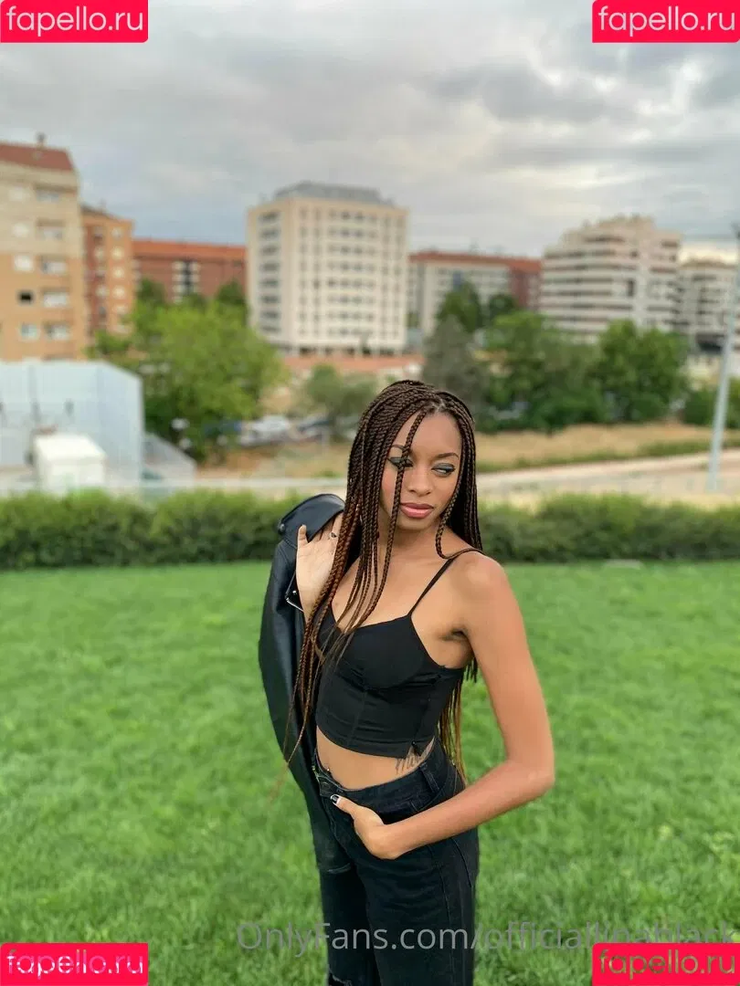 officiallinablack Onlyfans Photo Gallery 