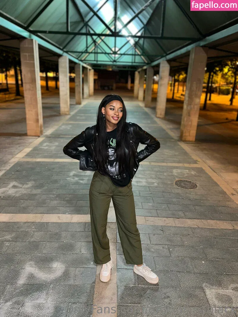 officiallinablack Onlyfans Photo Gallery 