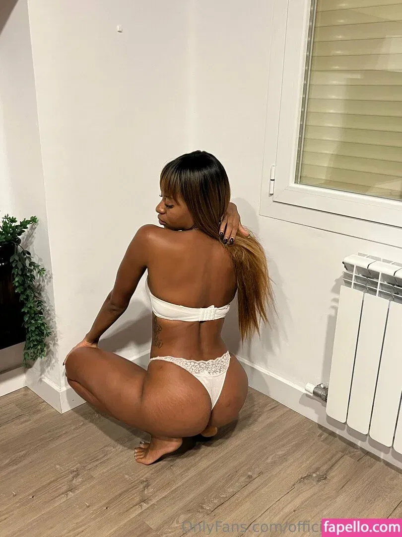 officiallinablack Onlyfans Photo Gallery 