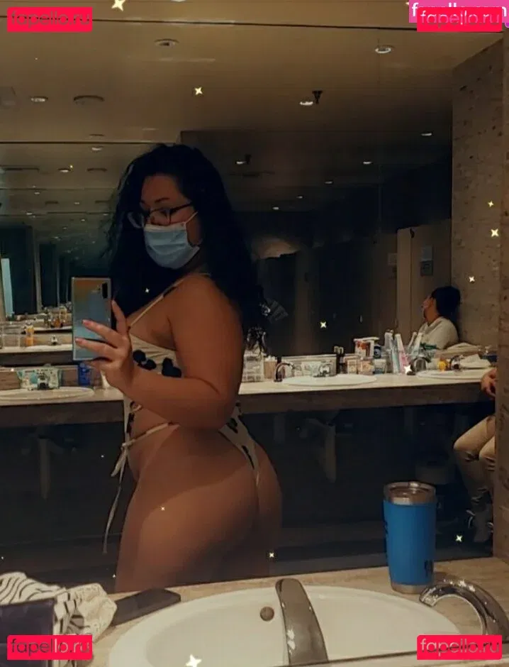 Athina May Onlyfans Photo Gallery 