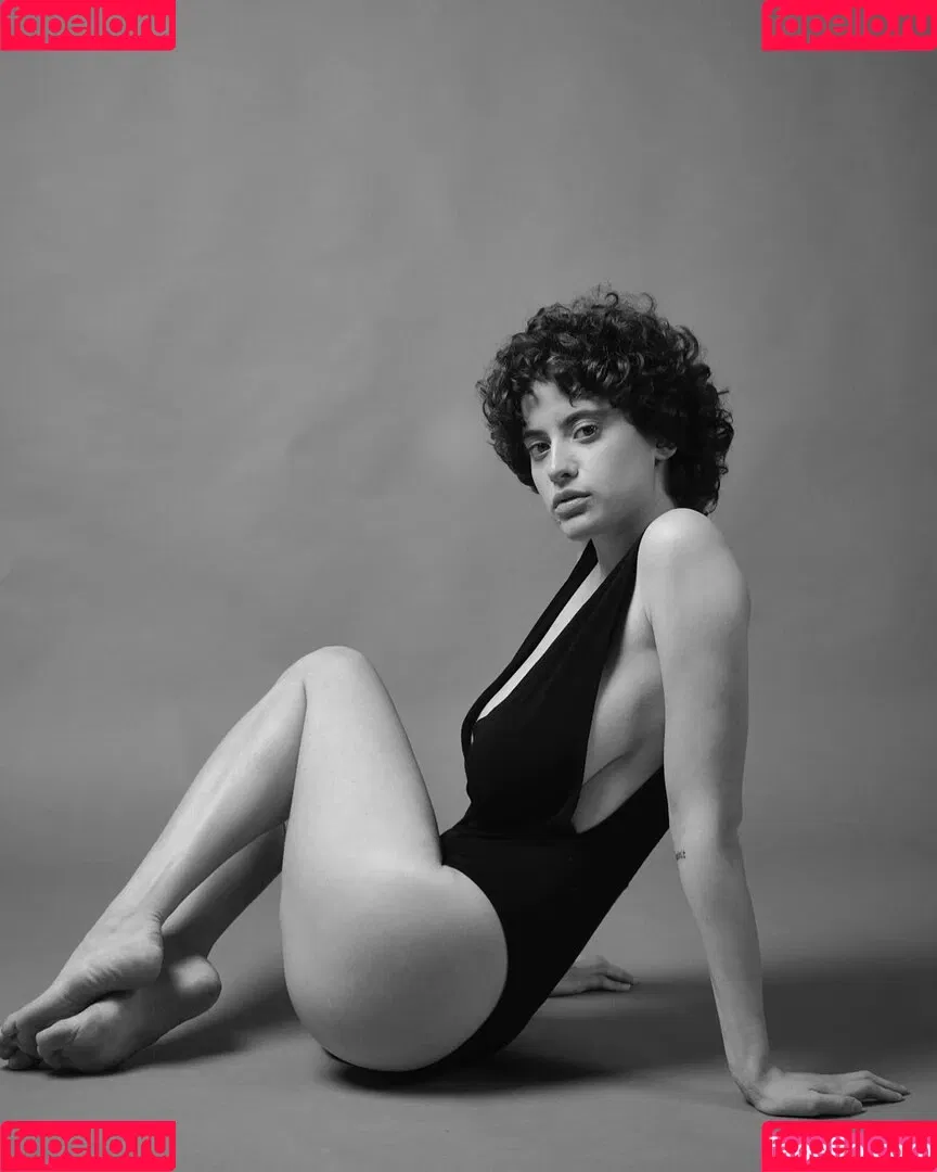 Anna Pittureri Onlyfans Photo Gallery 