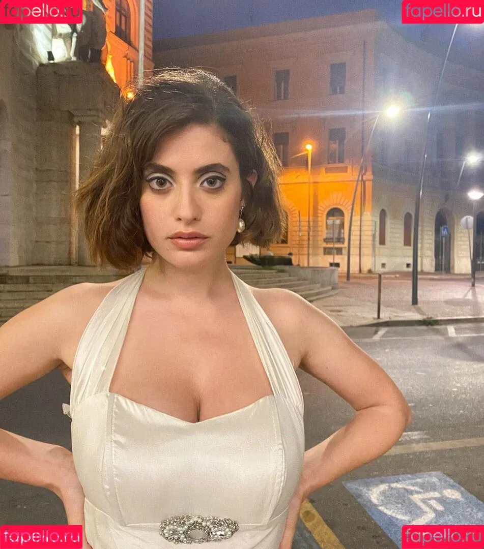 Anna Pittureri Onlyfans Photo Gallery 
