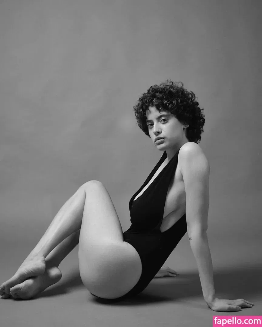 Anna Pittureri Onlyfans Photo Gallery 