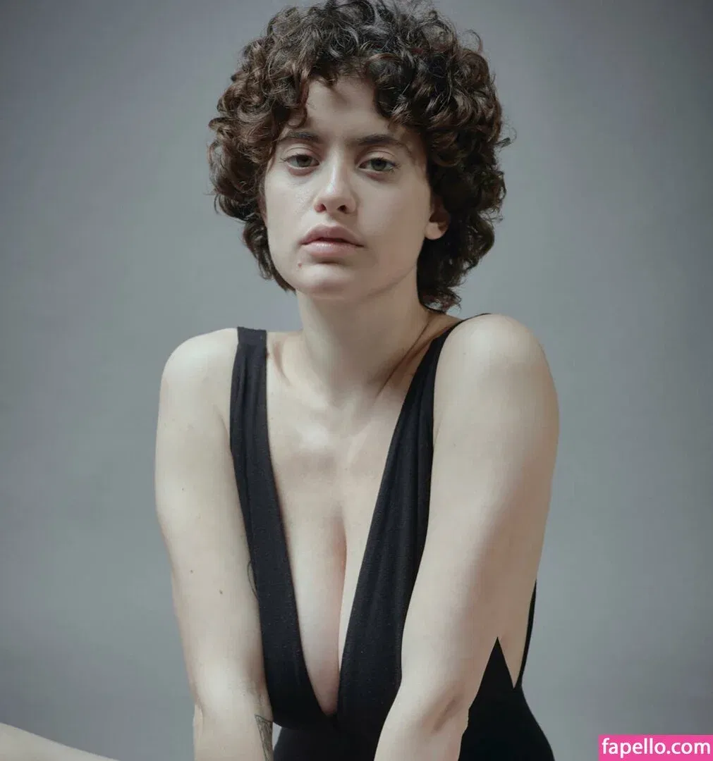 Anna Pittureri Onlyfans Photo Gallery 