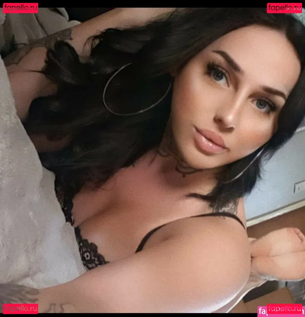 camie.marie Onlyfans Photo Gallery 