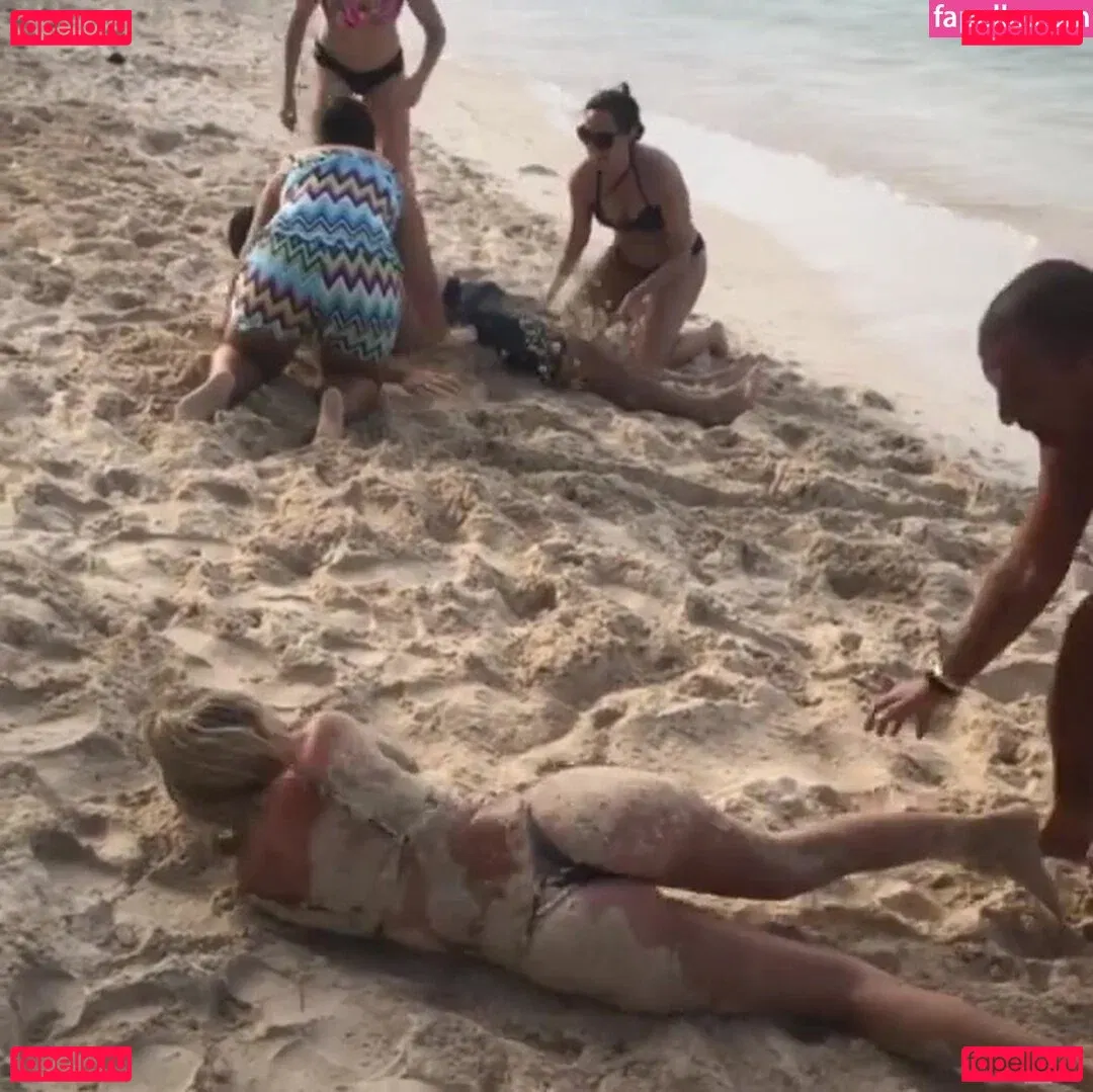 Daniela Lucas Onlyfans Photo Gallery 