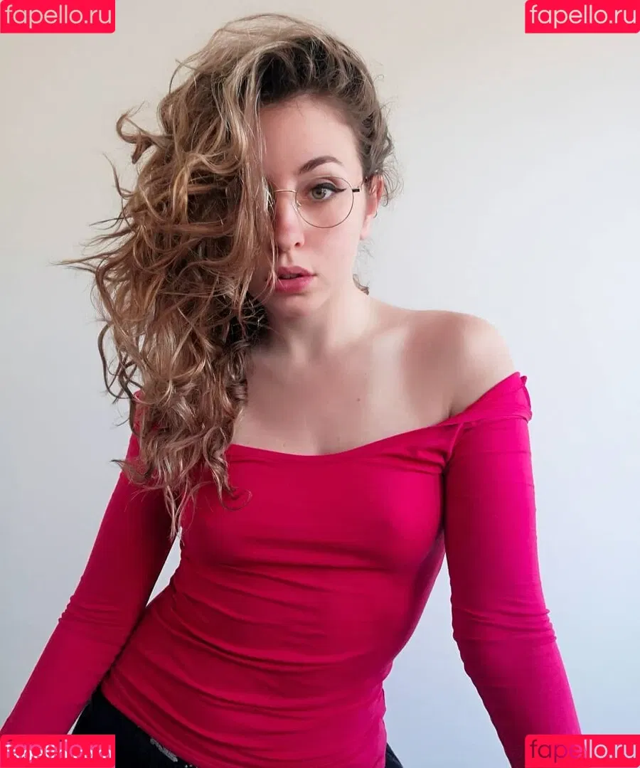 Miare's Project Onlyfans Photo Gallery 