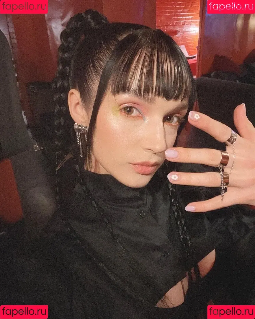 Poppy Onlyfans Photo Gallery 