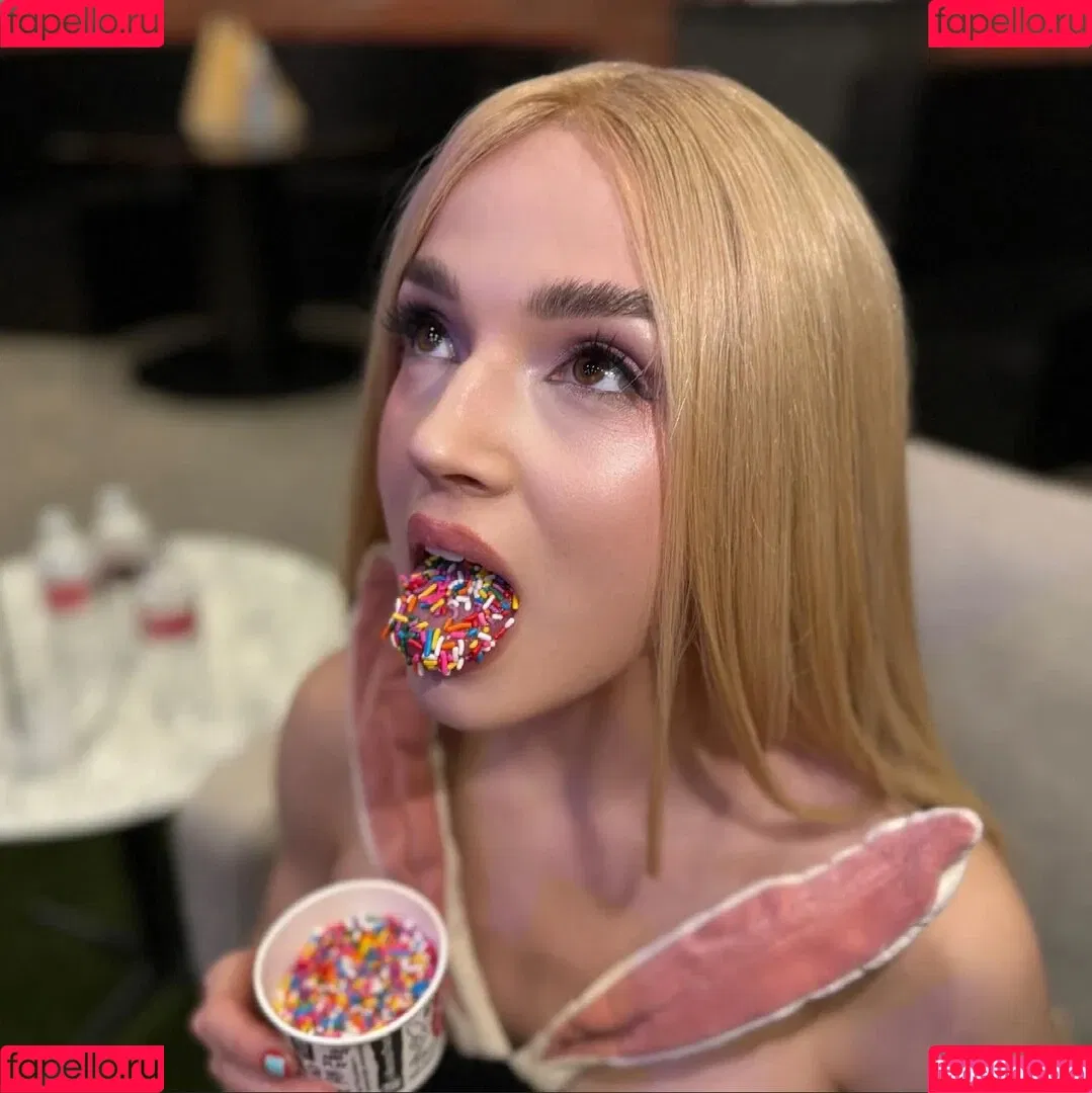 Poppy Onlyfans Photo Gallery 