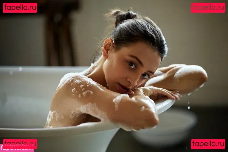 Olivia Linz Onlyfans Photo Gallery 