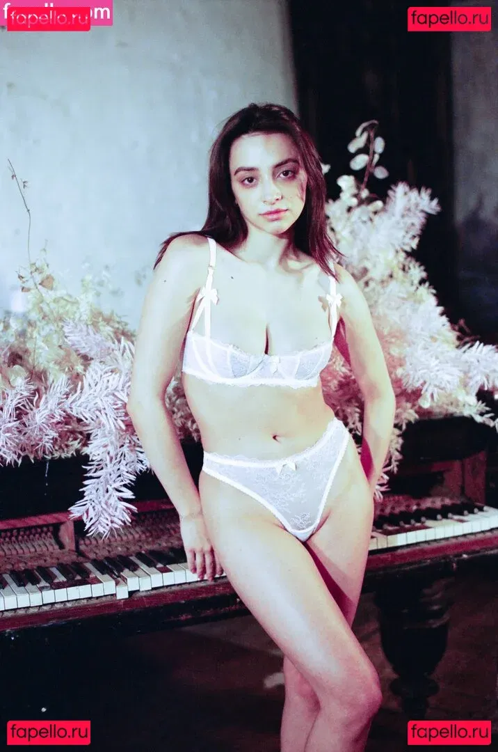 Olivia Linz Onlyfans Photo Gallery 