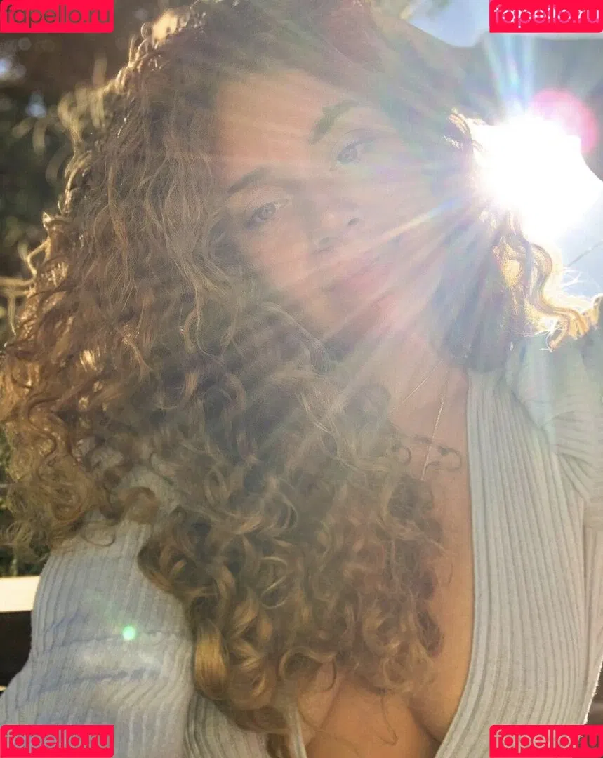 chelly.pop Onlyfans Photo Gallery 