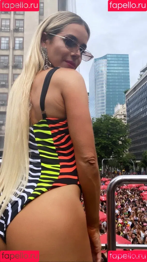 Monique Alfradique Onlyfans Photo Gallery 