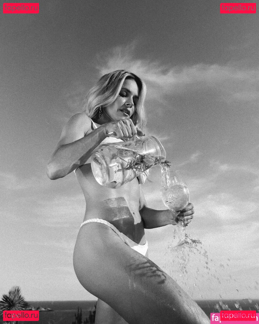 Monique Alfradique Onlyfans Photo Gallery 