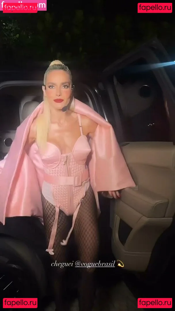 Monique Alfradique Onlyfans Photo Gallery 