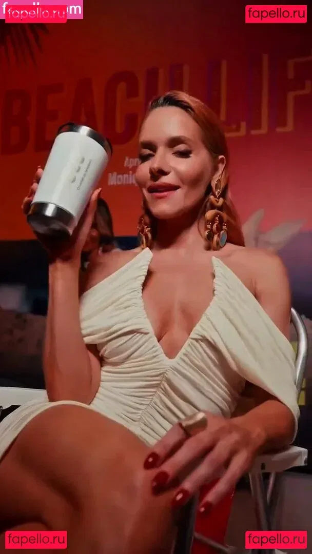 Monique Alfradique Onlyfans Photo Gallery 