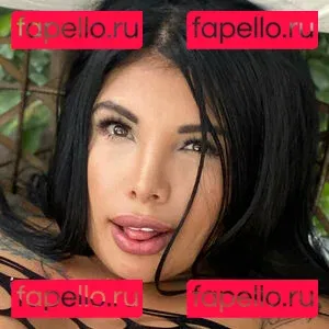 selenacums Onlyfans Photo Gallery 