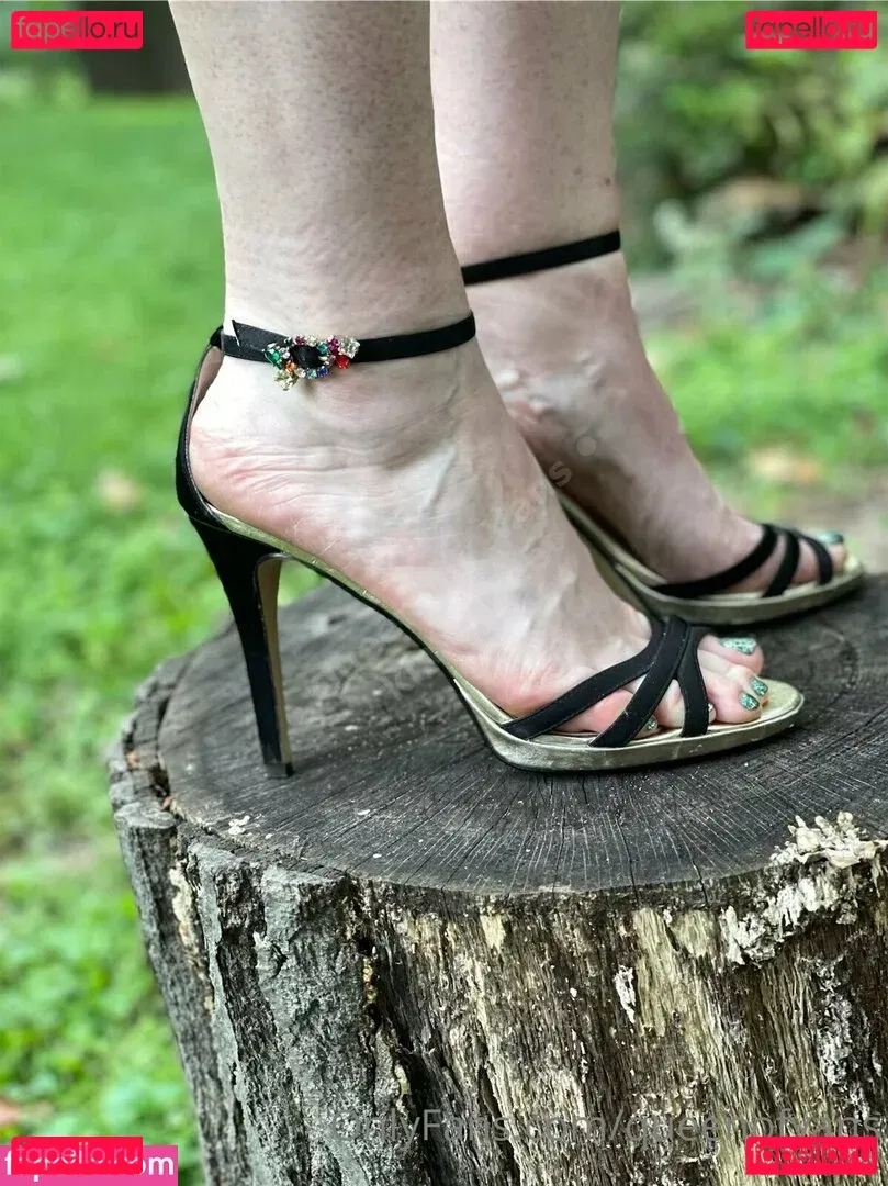 queenofvans Onlyfans Photo Gallery 