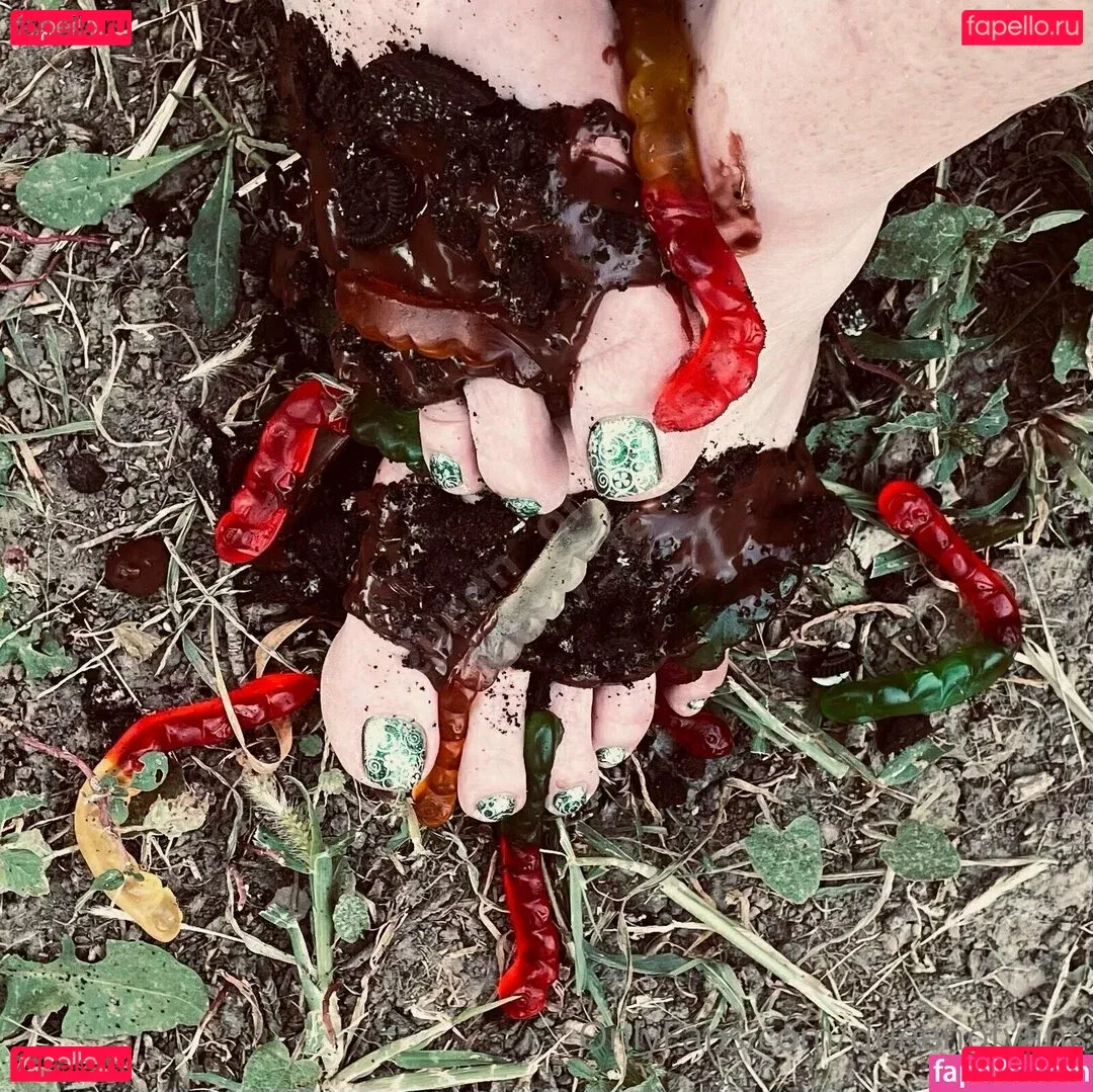 queenofvans Onlyfans Photo Gallery 