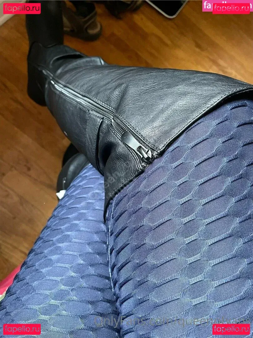 queenofvans Onlyfans Photo Gallery 