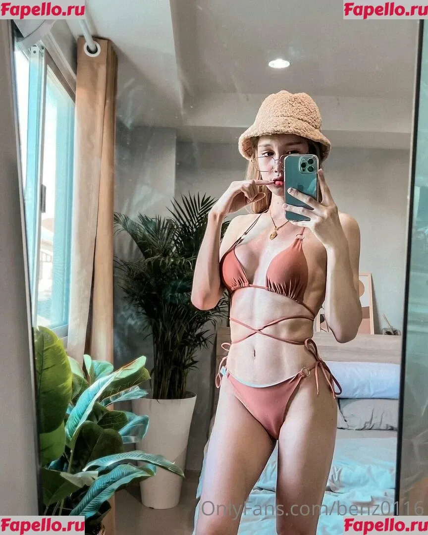 Benz Sang Onlyfans Photo Gallery 