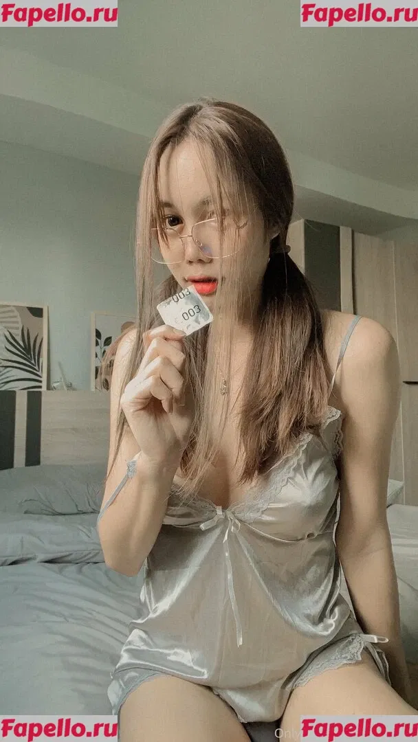 Benz Sang Onlyfans Photo Gallery 