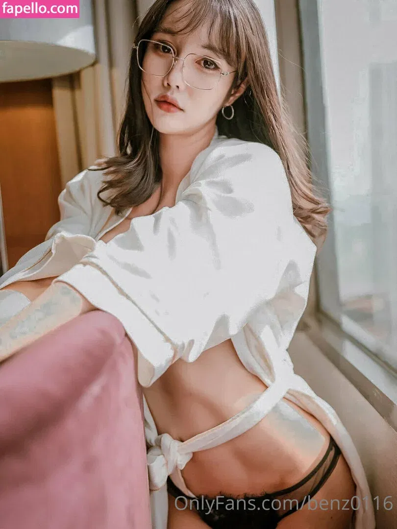 Benz Sang Onlyfans Photo Gallery 