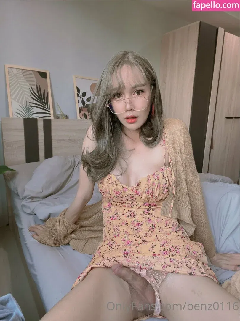 Benz Sang Onlyfans Photo Gallery 