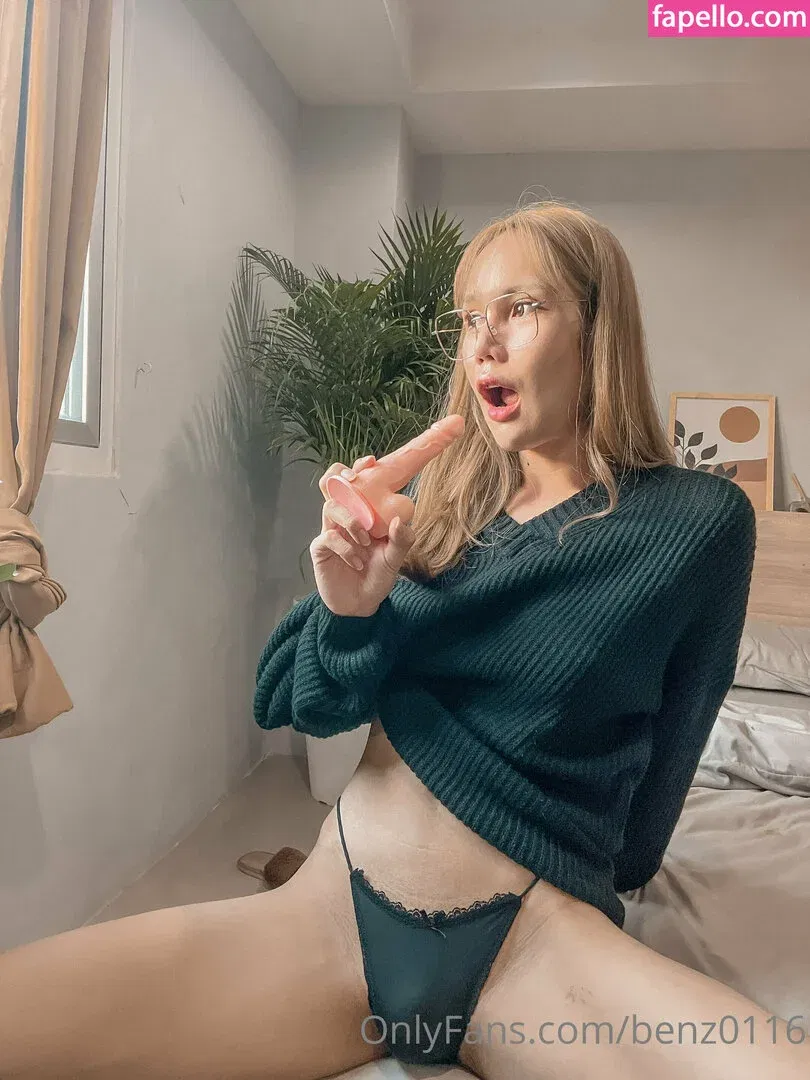 Benz Sang Onlyfans Photo Gallery 