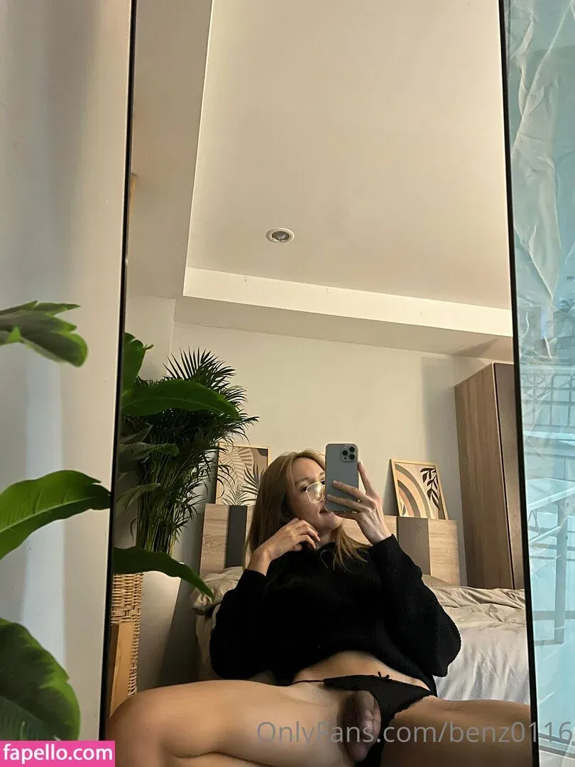 Benz Sang Onlyfans Photo Gallery 