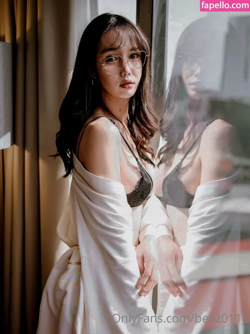 Benz Sang Onlyfans Photo Gallery 