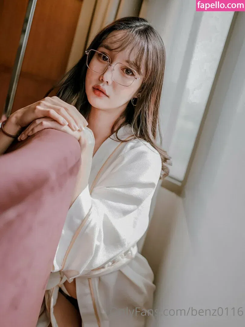 Benz Sang Onlyfans Photo Gallery 