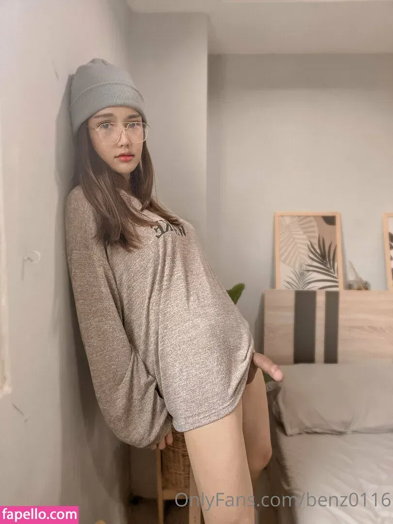 Benz Sang Onlyfans Photo Gallery 