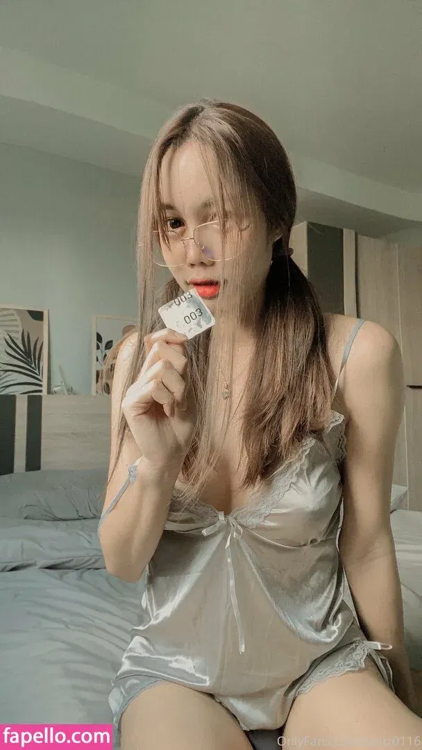 Benz Sang Onlyfans Photo Gallery 