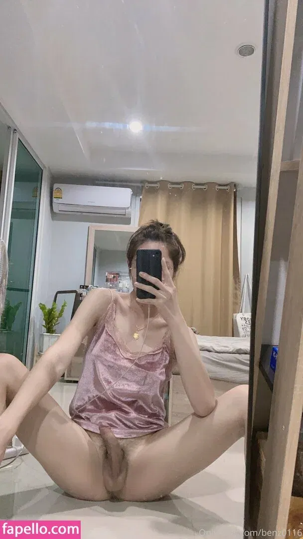 Benz Sang Onlyfans Photo Gallery 