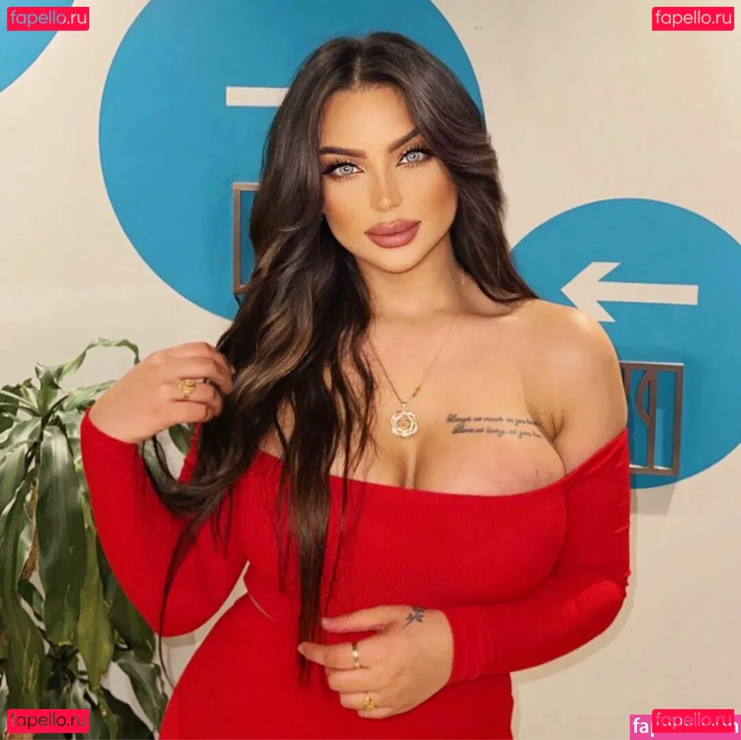 Wejdan Benarous Onlyfans Photo Gallery 